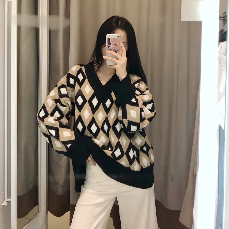 Geometric Print Women Knitted Sweater V Neck